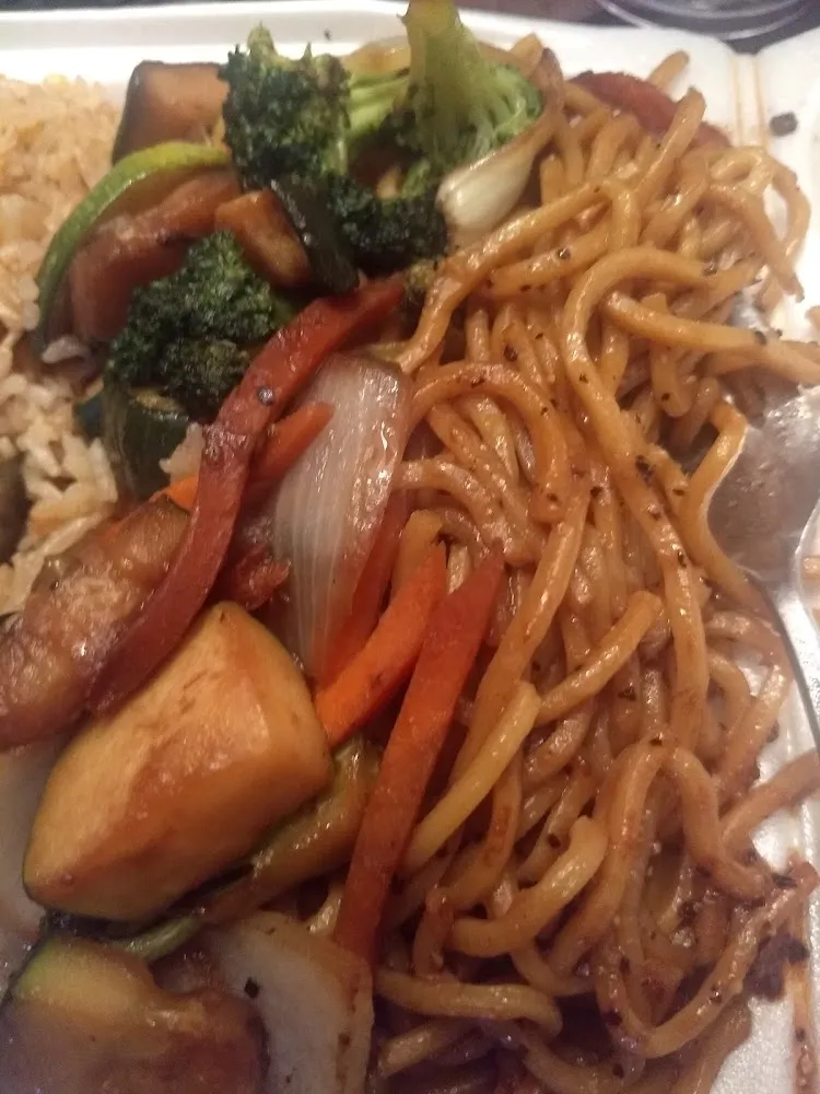 Hibachi Noodle